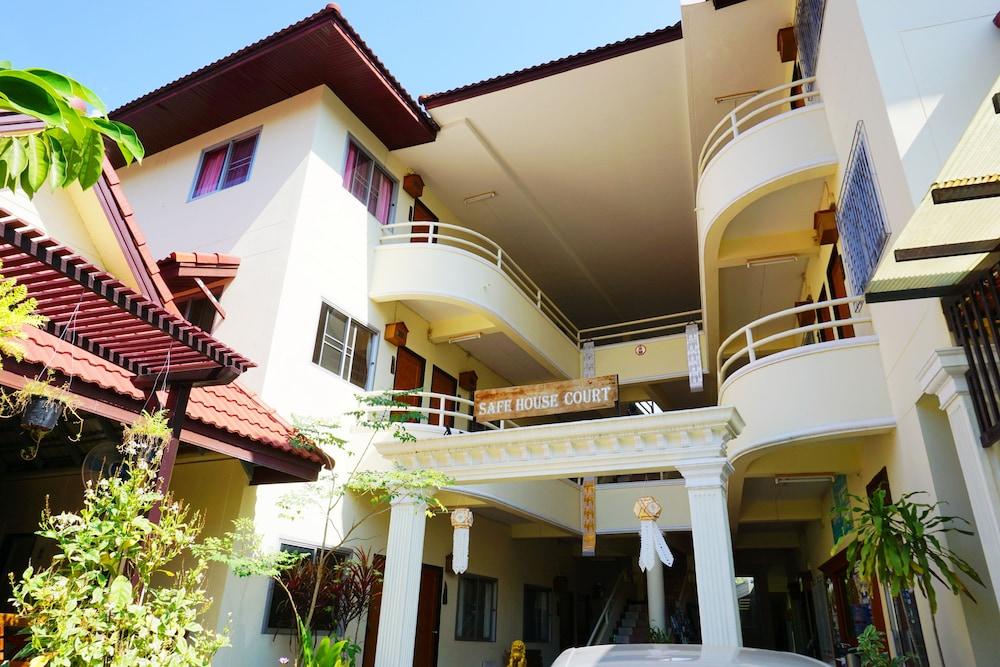 Safe House Court Hotel Chiang Mai Exterior foto