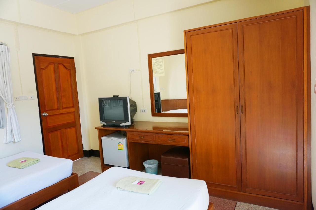 Safe House Court Hotel Chiang Mai Exterior foto