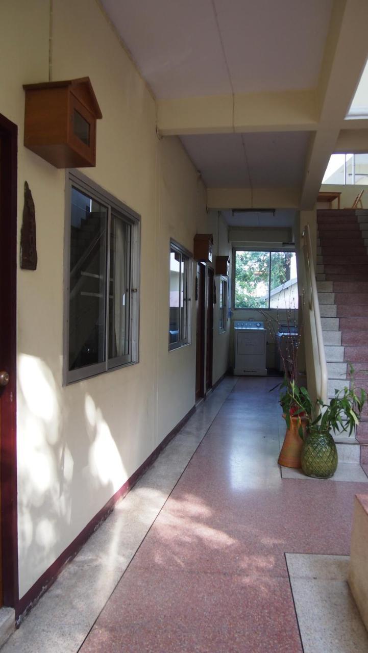 Safe House Court Hotel Chiang Mai Exterior foto