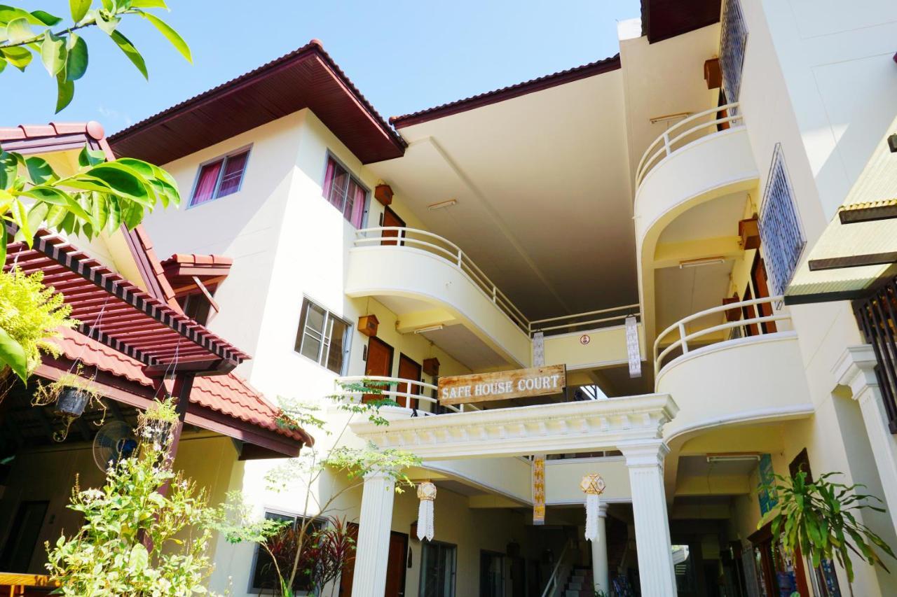 Safe House Court Hotel Chiang Mai Exterior foto